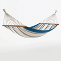 Hamac suspendu 300 x 100 cm en tissu rayé bleu et blanc avec barres en bois